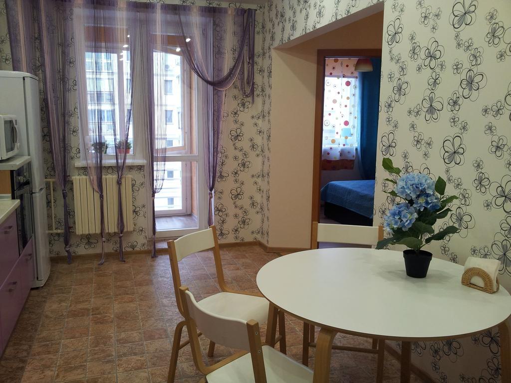 Апартаменты Независимости 168-2 Minsk Cameră foto